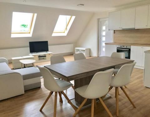 Villa Relax Komfortlak Gárdony Zewnętrze zdjęcie