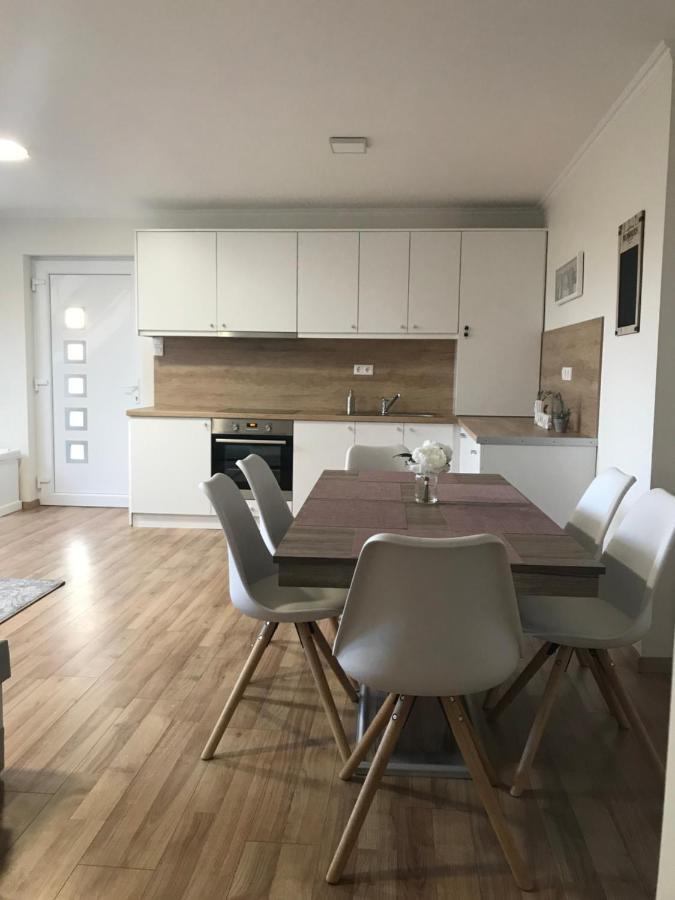 Villa Relax Komfortlak Gárdony Zewnętrze zdjęcie